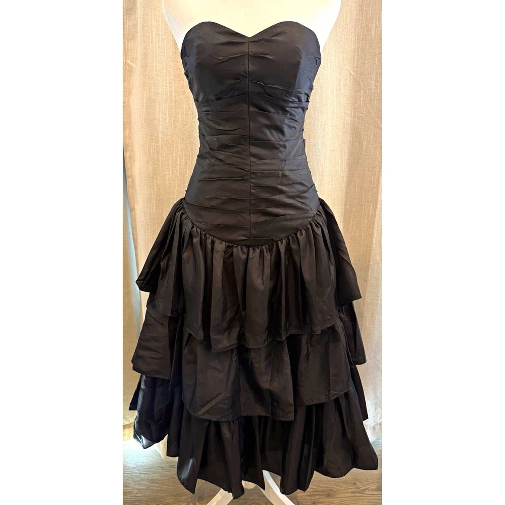 Black Strapless Sweetheart Ruched Satin Ruffle Fit & Flare Dress size S Vintage